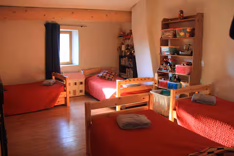 2b6c3492-0191-43df-8736-2750033f2352