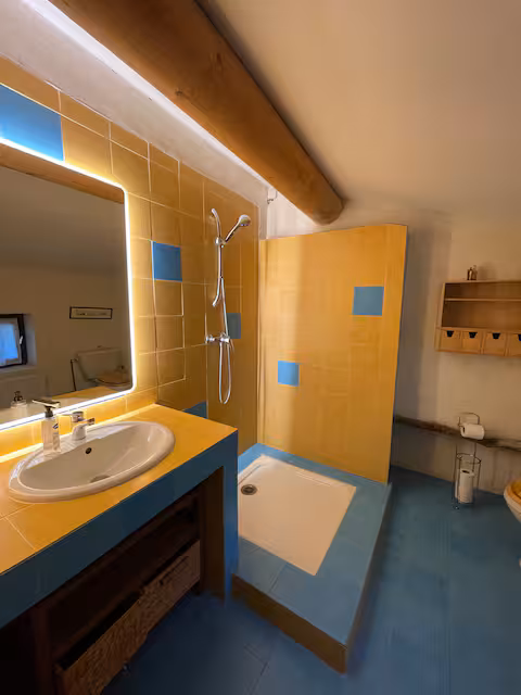 6579d8c7-28bd-4d41-930e-b2d0952cd086