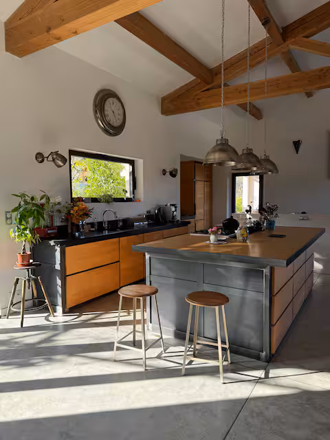 894330d1-77d7-486a-b2b1-e75a85387116