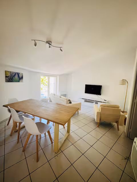 ea6428fb-8c74-41f4-882f-833d83bd8f62