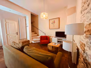 f08846a7-b331-4566-892d-258f03218ffc